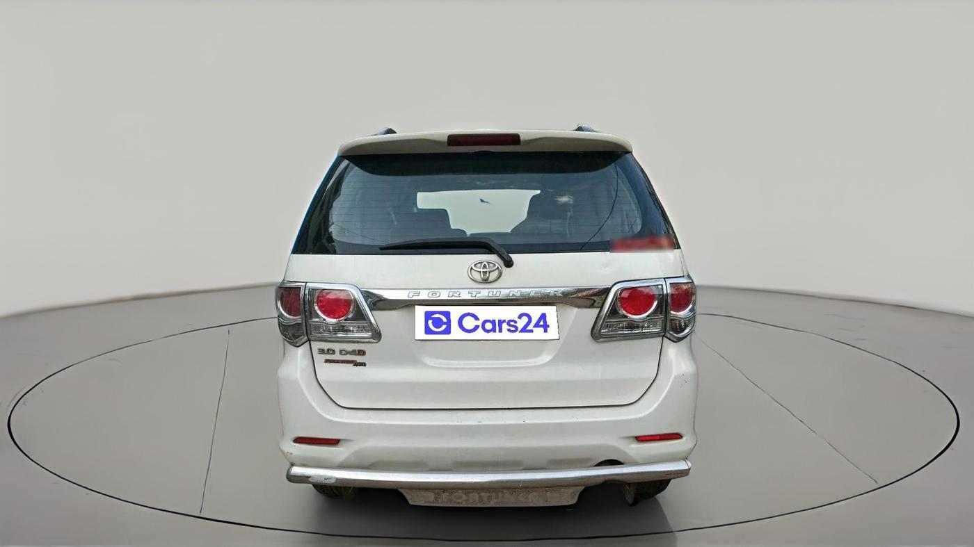 2013 Toyota Fortuner 3.0 4X4 MT, Diesel, Manual, 1,40,584 km, exterior