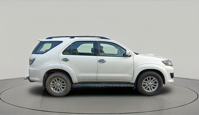 2013 Toyota Fortuner 3.0 4X4 MT, Diesel, Manual, 1,40,584 km, exterior