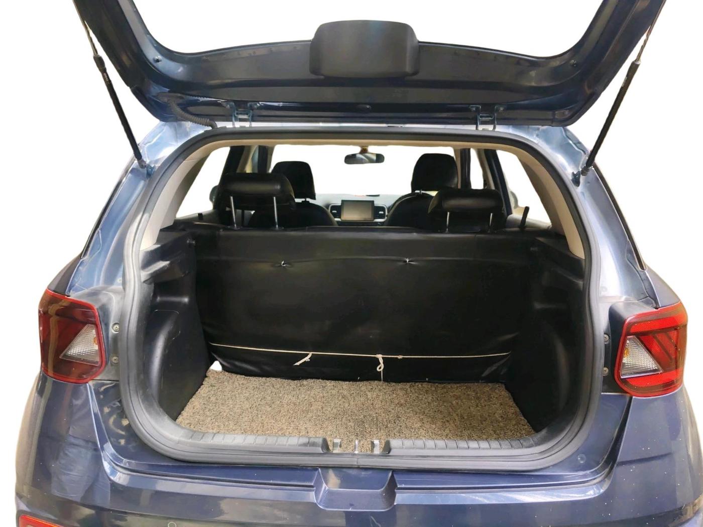 2020 Hyundai VENUE SX 1.5 CRDI, Diesel, Manual, 1,46,220 km, exterior
