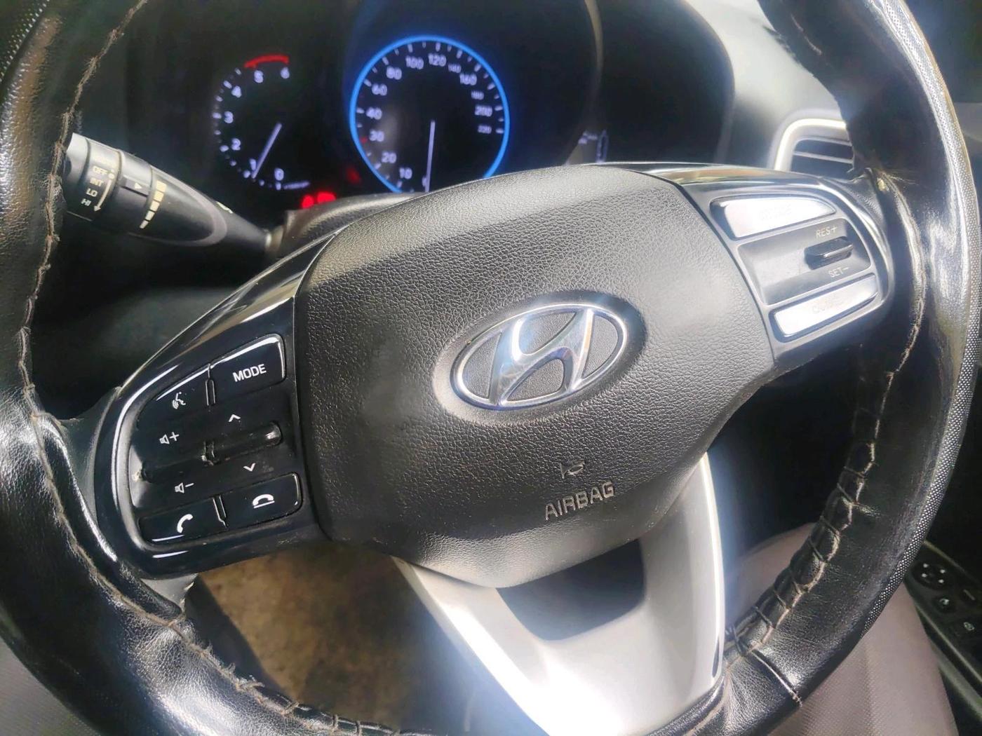 2020 Hyundai VENUE SX 1.5 CRDI, Diesel, Manual, 1,46,220 km, interior