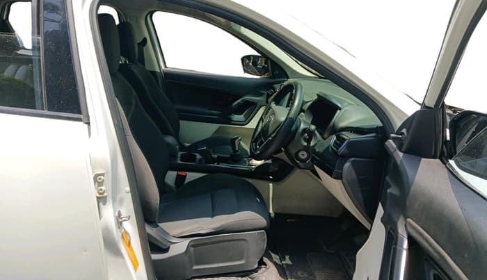 2022 Tata Safari XE, Diesel, Manual, 41,045 km, interior