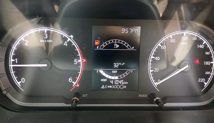 2022 Tata Safari XE, Diesel, Manual, 41,045 km, interior
