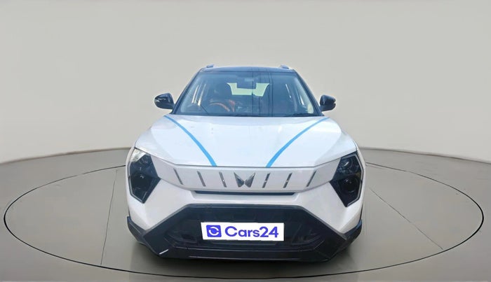 2025 Mahindra XUV 3XO REVX M 1.2 Petrol, Petrol, Manual, 12,691 km, exterior