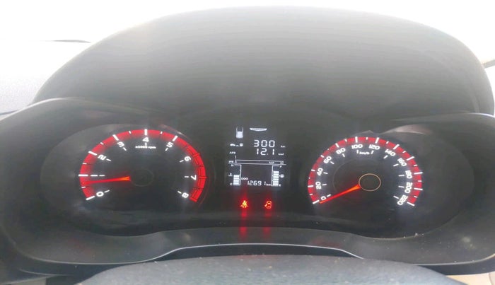 2025 Mahindra XUV 3XO REVX M 1.2 Petrol, Petrol, Manual, 12,691 km, interior