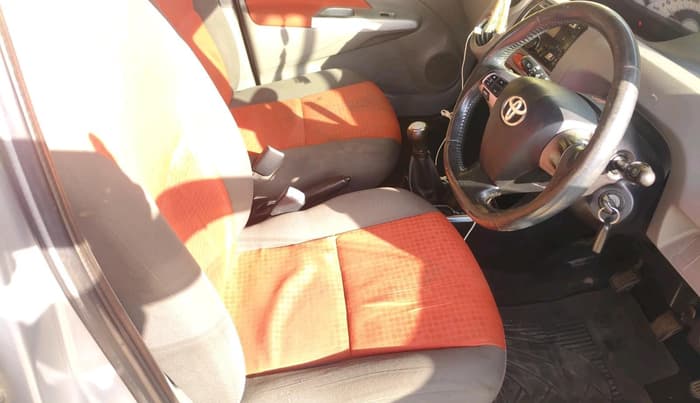 2011 Toyota Etios Liva VX, Petrol, Manual, 85,173 km, interior