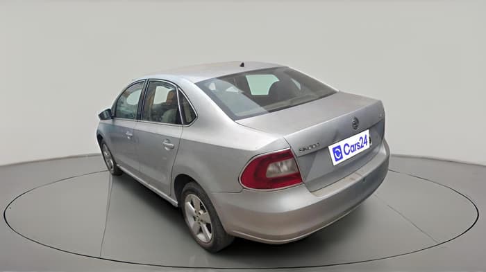 2016 Skoda Rapid 1.5 TDI CR AMBITION PLUS AT, Diesel, Automatic, 99,999 km, exterior