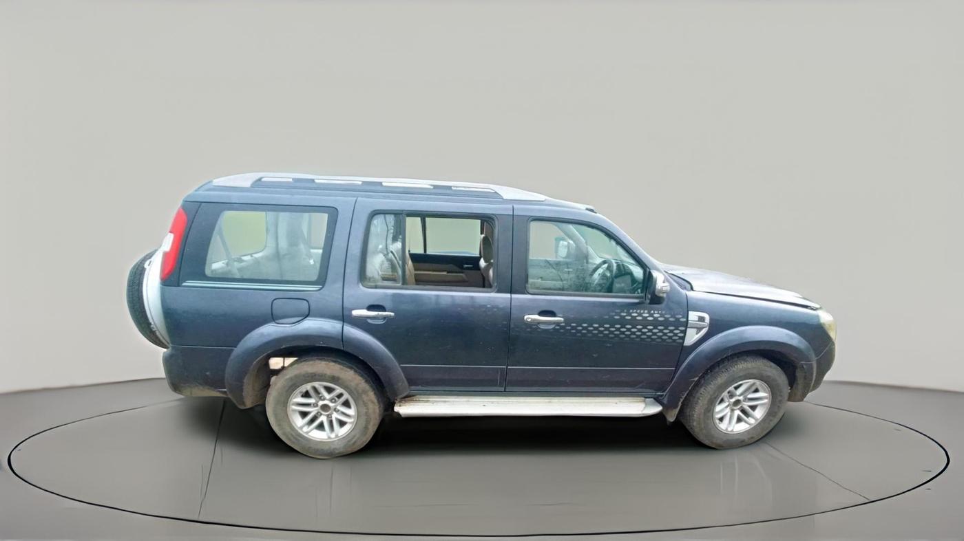 2011 Ford Endeavour 2.5L 4X2 AT, Diesel, Automatic, 1,22,951 km, exterior