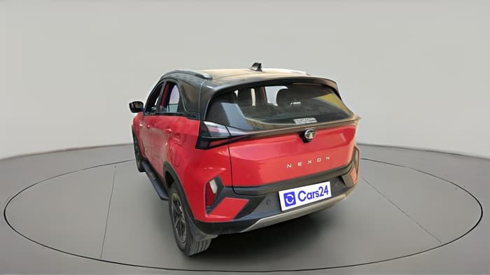 2024 Tata NEXON FEARLESS + SUNROOF DCA DUAL TONE 1.2 PETROL, Petrol, Automatic, 30,653 km, exterior