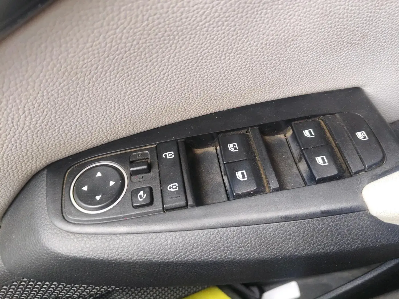 2022 KIA SELTOS HTX PETROL 1.5, Petrol, Manual, 65,900 km, interior