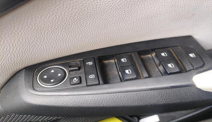 2022 KIA SELTOS HTX PETROL 1.5, Petrol, Manual, 65,900 km, interior