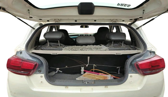 2016 Mahindra Kuv100 K6 6 STR, Petrol, Manual, 30,808 km, exterior