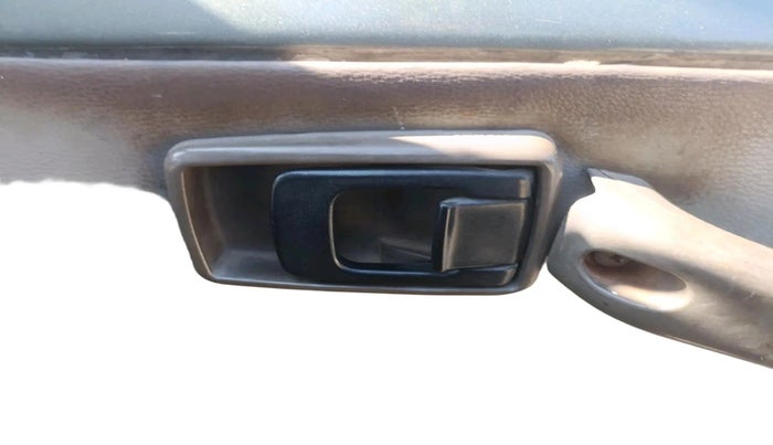 2011 Mahindra Bolero SLX BS-III, Diesel, Manual, 2,50,000 km, interior