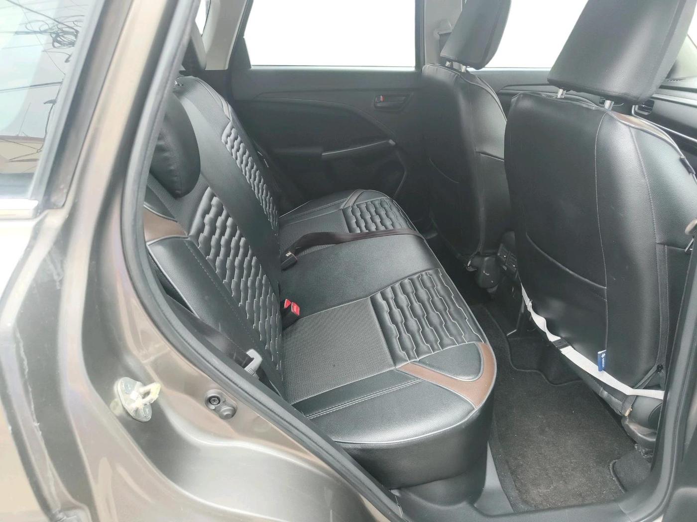 2022 Maruti BREZZA VXI SMART HYBRID, Petrol, Manual, 40,759 km, interior