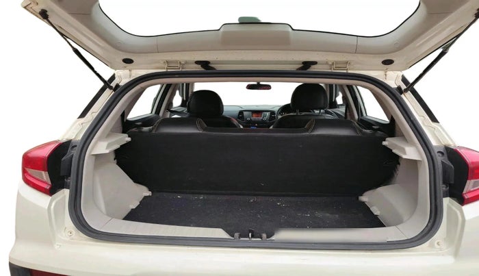 2023 Mahindra XUV300 W6 1.2 PETROL, Petrol, Manual, 24,040 km, exterior