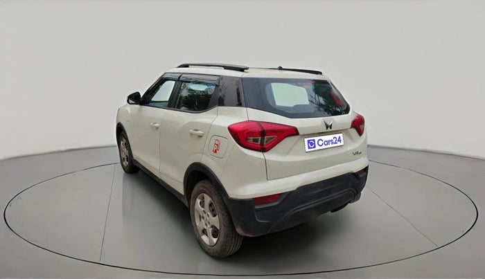 2023 Mahindra XUV300 W6 1.2 PETROL, Petrol, Manual, 24,040 km, exterior