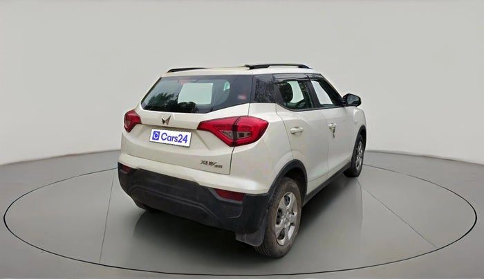 2023 Mahindra XUV300 W6 1.2 PETROL, Petrol, Manual, 24,040 km, exterior