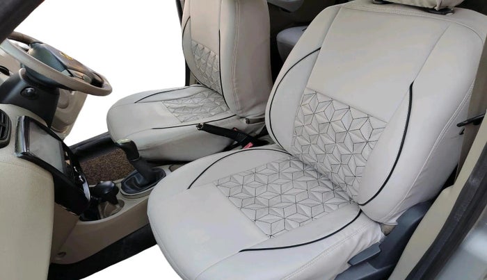 2014 Nissan Terrano XL (D), Diesel, Manual, 84,909 km, interior