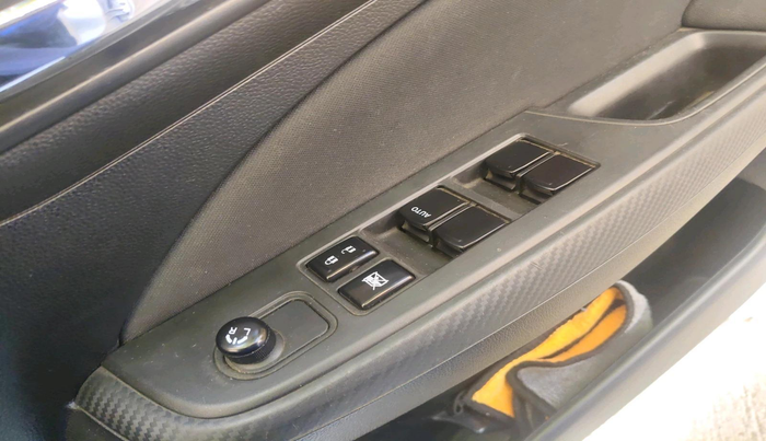 2022 Maruti Swift VXI, Petrol, Manual, 80,897 km, interior