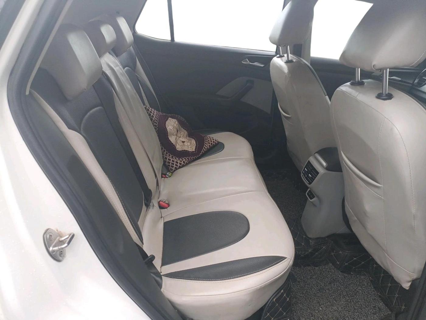 2022 Skoda KUSHAQ AMBITION 1.0L TSI MT, Petrol, Manual, 1,05,175 km, interior
