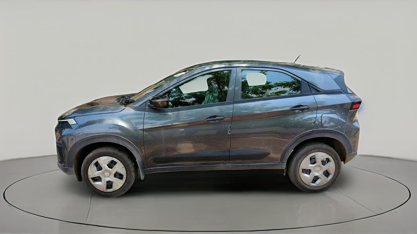 2025 Tata NEXON Smart Plus 1.2 Revotron 6 AMT, Petrol, Automatic, 15,781 km, exterior