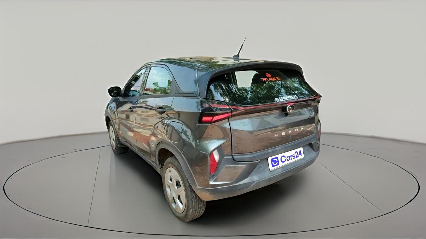 2025 Tata NEXON Smart Plus 1.2 Revotron 6 AMT, Petrol, Automatic, 15,781 km, exterior
