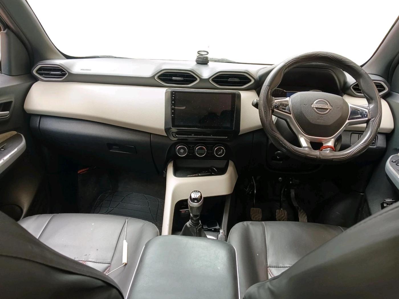 2022 Nissan MAGNITE XL, Petrol, Manual, 67,608 km, interior