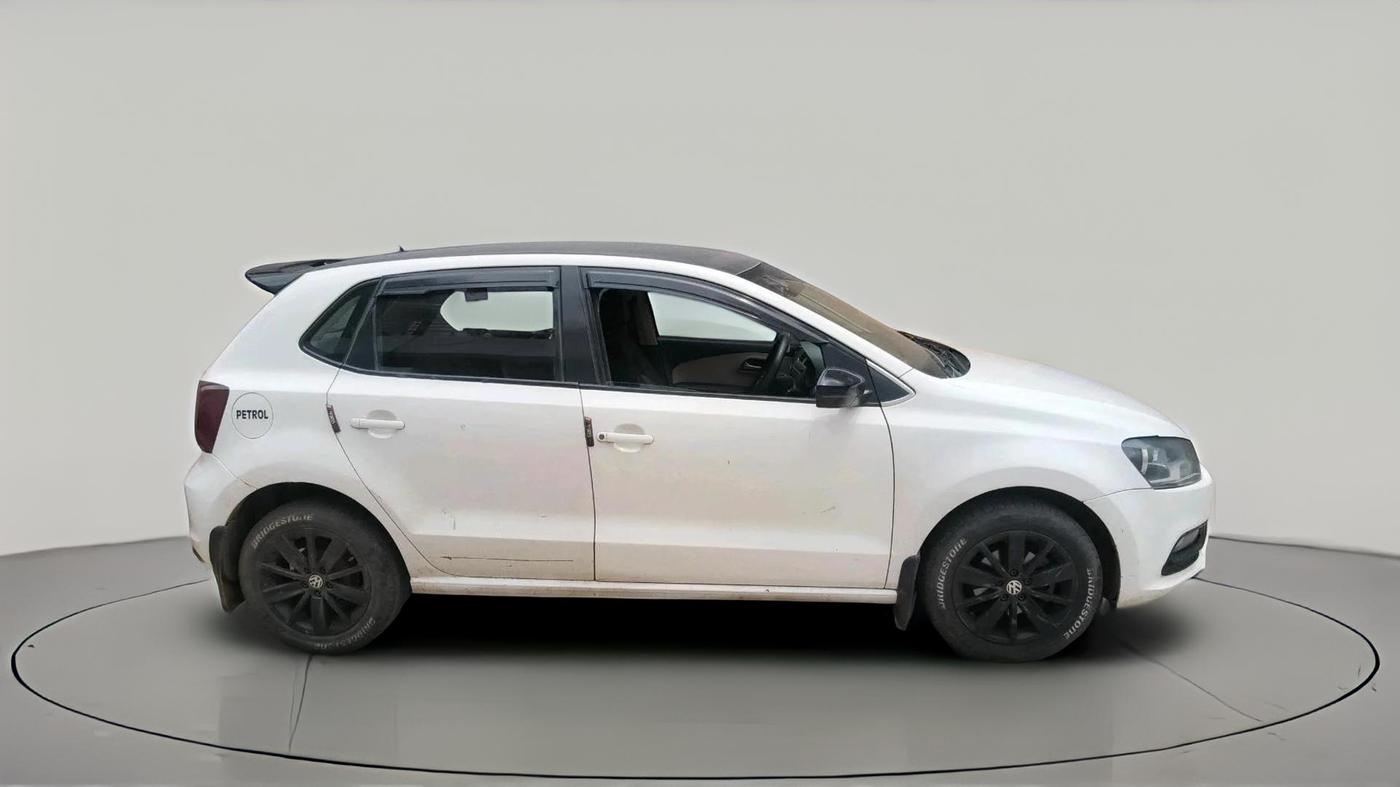 2016 Volkswagen Polo HIGHLINE1.2L, Petrol, Manual, 80,658 km, exterior