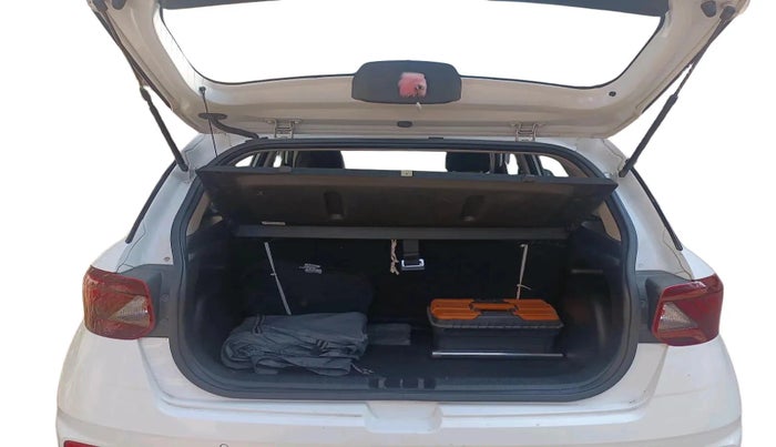 2020 Hyundai VENUE SX 1.5 CRDI, Diesel, Manual, 53,886 km, exterior