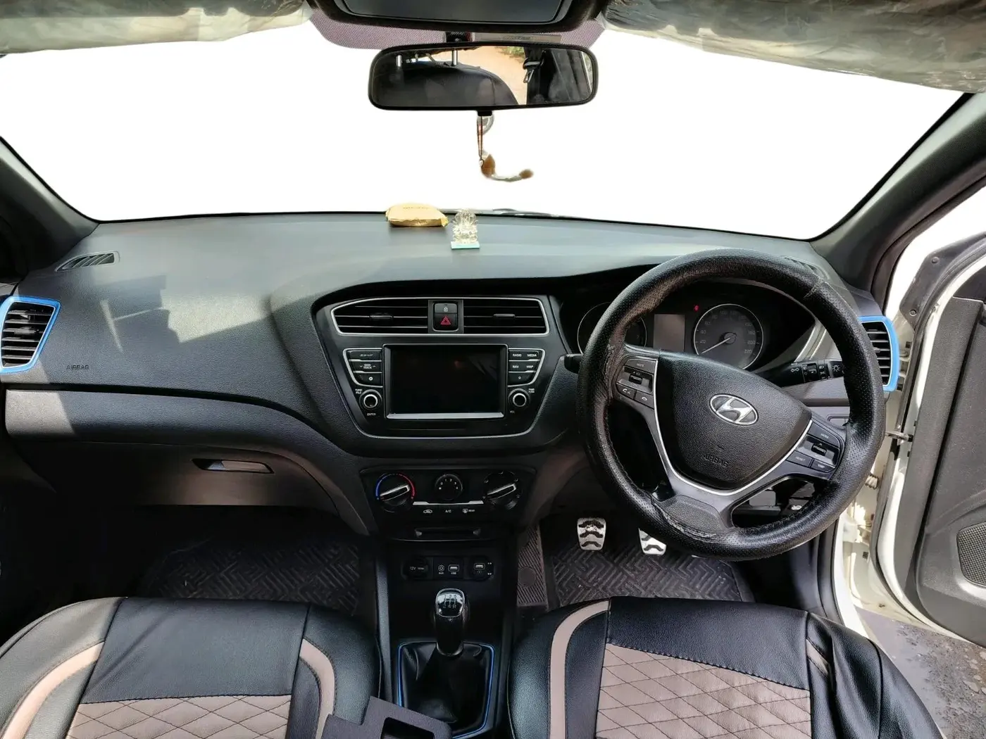 2019 Hyundai i20 Active 1.2 S, Petrol, Manual, 45,054 km, interior