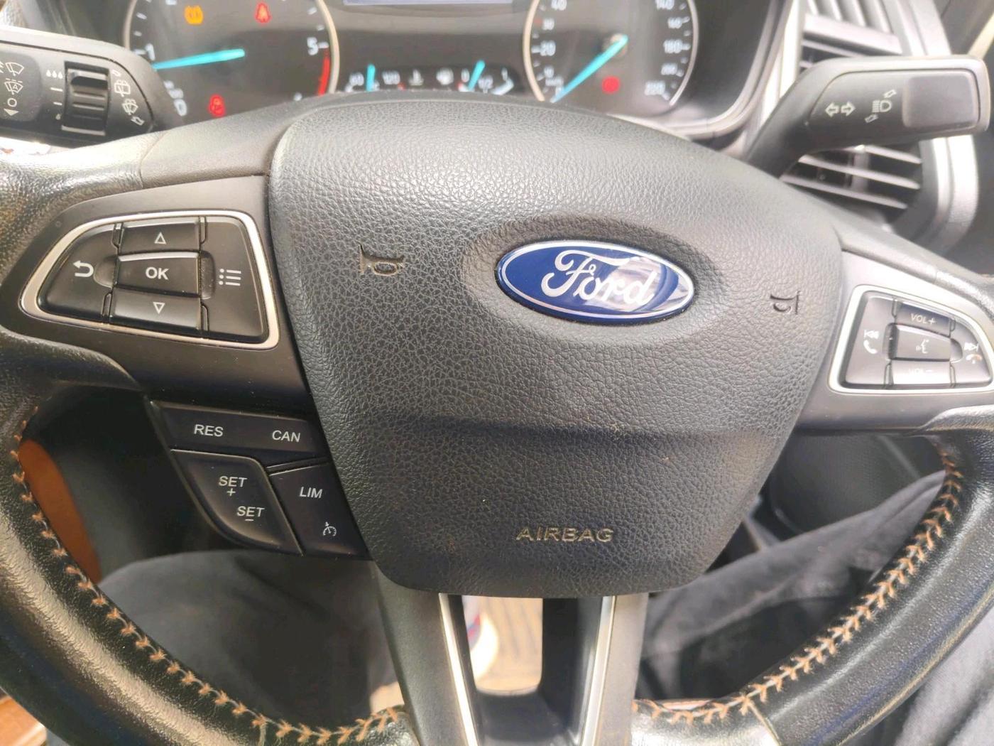 2019 Ford Ecosport TITANIUM 1.5L SPORTS(SUNROOF) DIESEL, Diesel, Manual, 73,991 km, interior