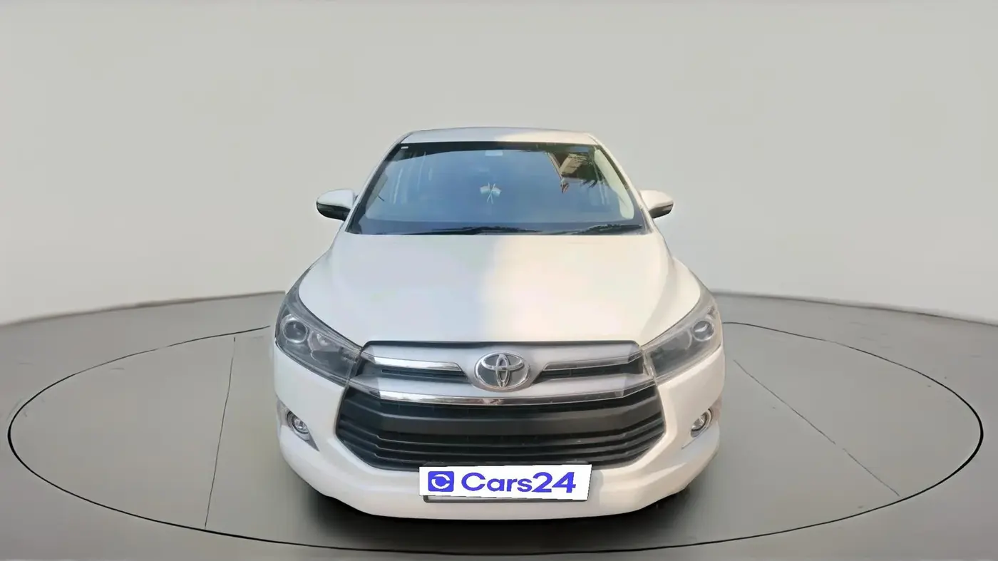 2019 Toyota Innova Crysta 2.4 VX 8 STR, Diesel, Manual, 2,61,978 km, exterior
