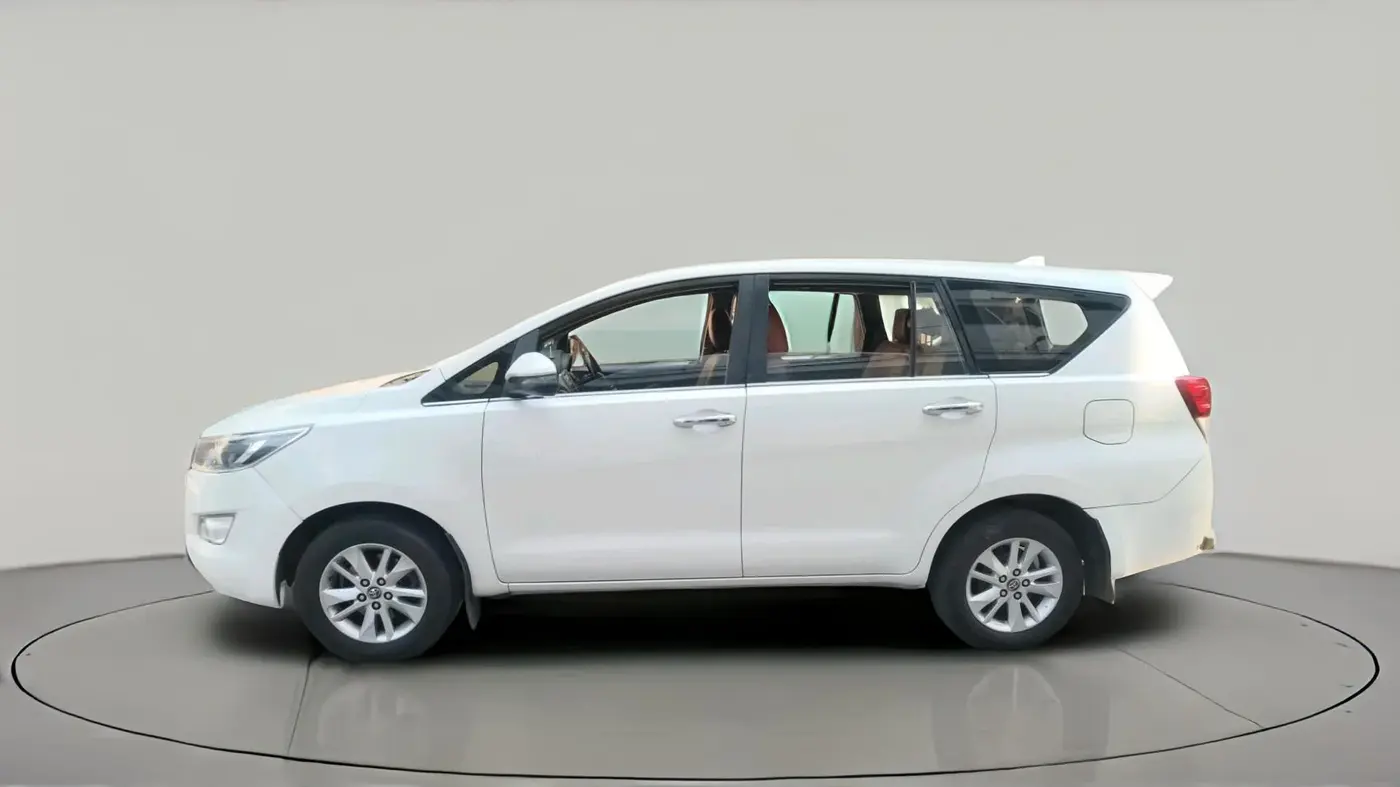 2019 Toyota Innova Crysta 2.4 VX 8 STR, Diesel, Manual, 2,61,978 km, exterior