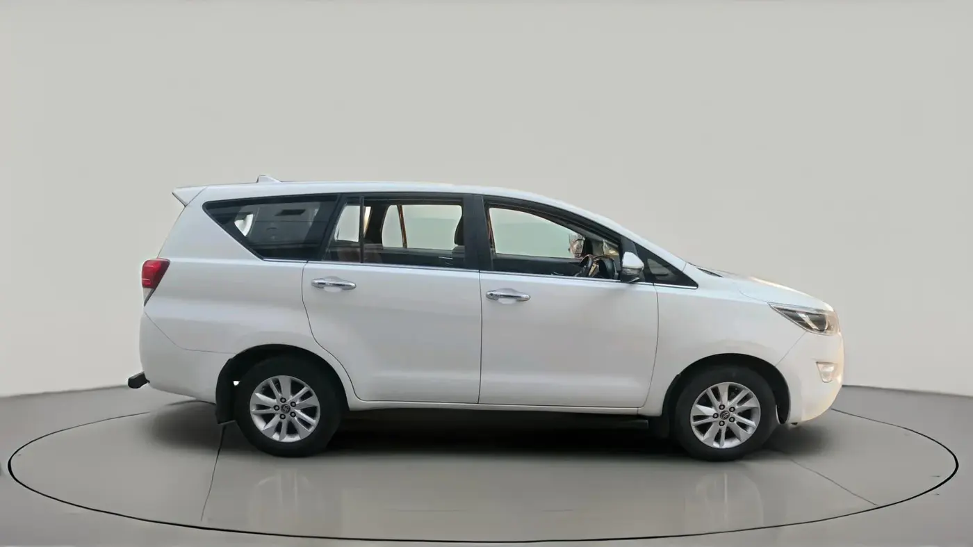 2019 Toyota Innova Crysta 2.4 VX 8 STR, Diesel, Manual, 2,61,978 km, exterior