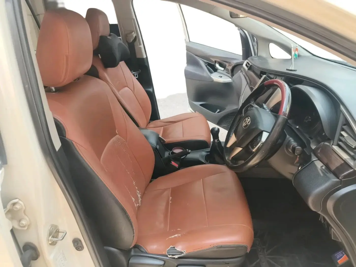 2019 Toyota Innova Crysta 2.4 VX 8 STR, Diesel, Manual, 2,61,978 km, interior