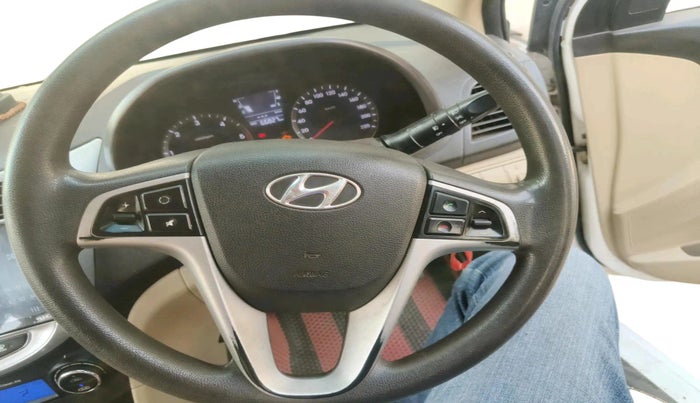 2014 Hyundai Verna FLUIDIC 1.6 CRDI SX, Diesel, Manual, 66,827 km, interior