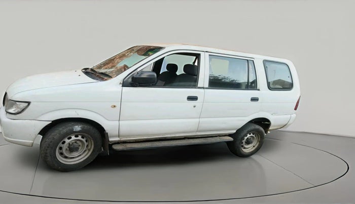 2011 Chevrolet Tavera LS B2 7 STR, Diesel, Manual, 1,73,916 km, exterior