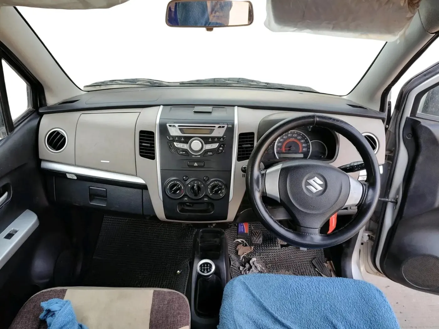 2013 Maruti Wagon R 1.0 VXI, Petrol, Manual, 40,285 km, interior