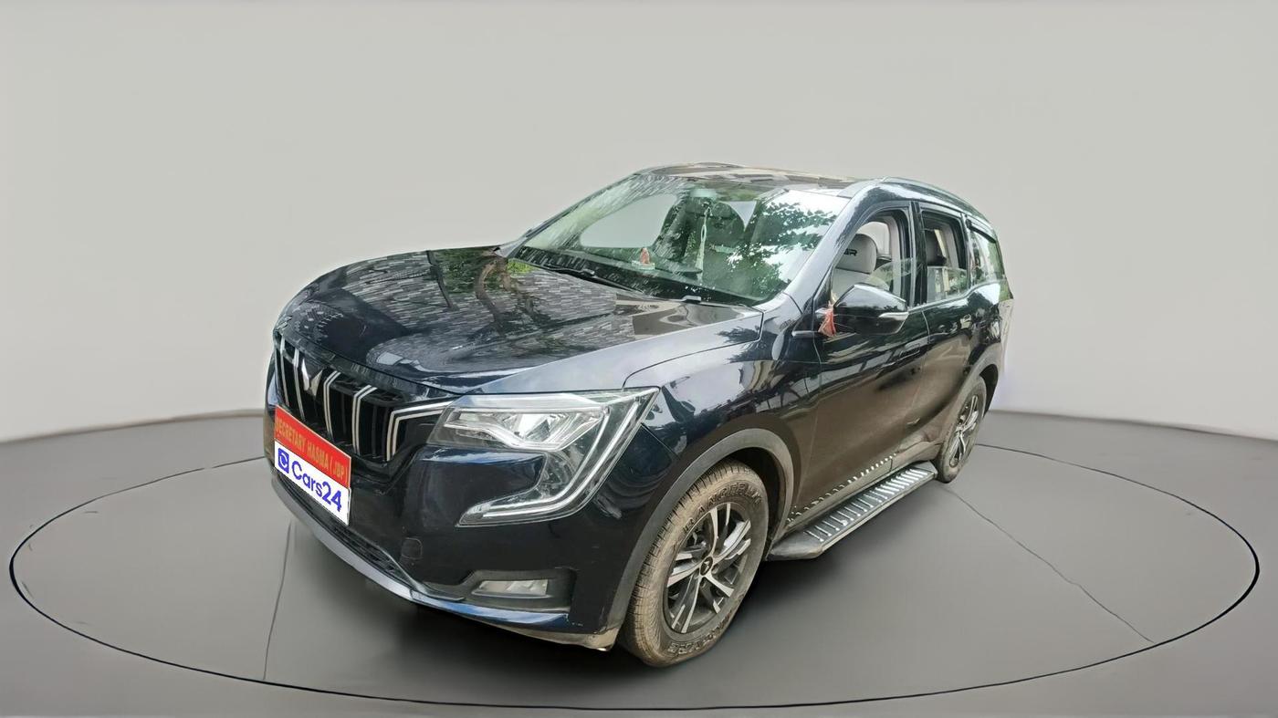2024 Mahindra XUV700 AX 5 P MT 7 STR, Petrol, Manual, 56,430 km, exterior