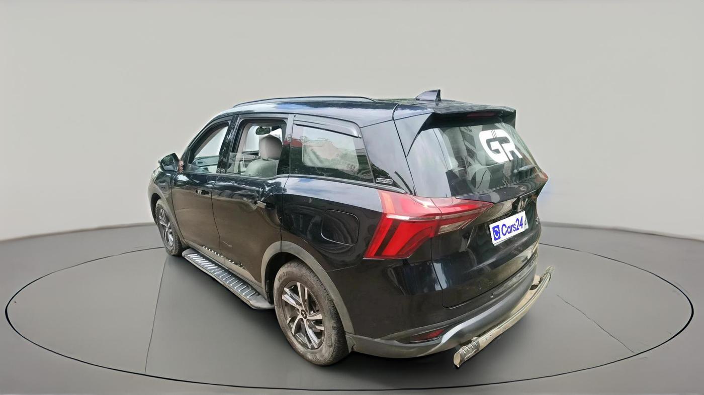 2024 Mahindra XUV700 AX 5 P MT 7 STR, Petrol, Manual, 56,430 km, exterior