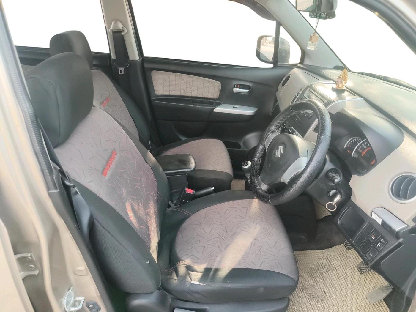 2013 Maruti Wagon R 1.0 VXI, Petrol, Manual, 40,359 km, interior