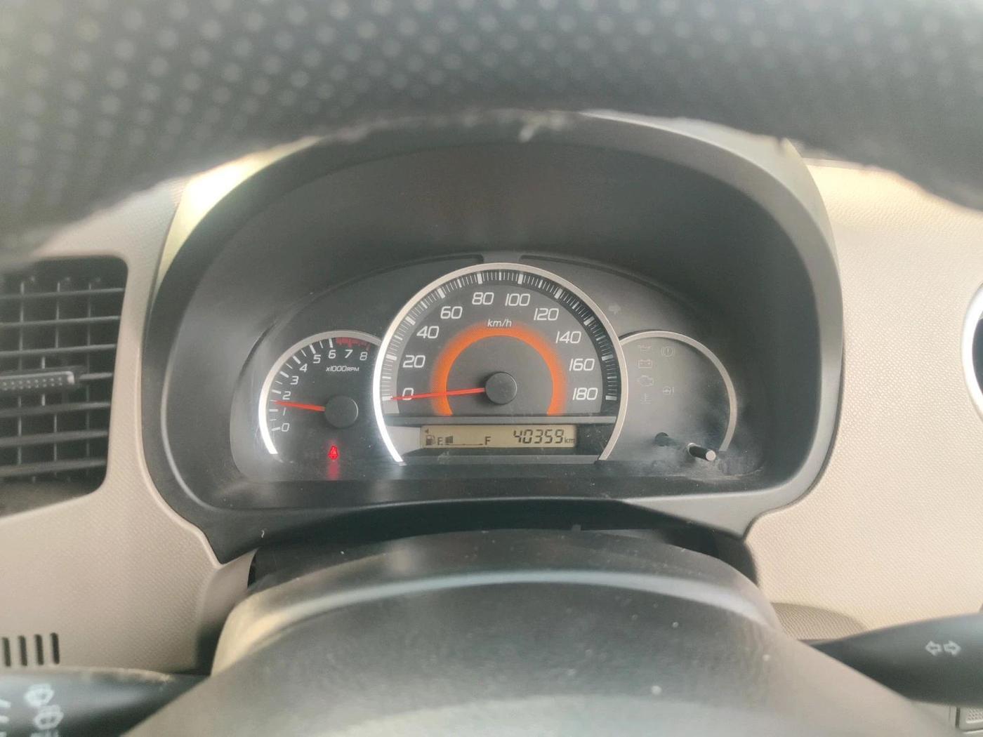 2013 Maruti Wagon R 1.0 VXI, Petrol, Manual, 40,359 km, interior