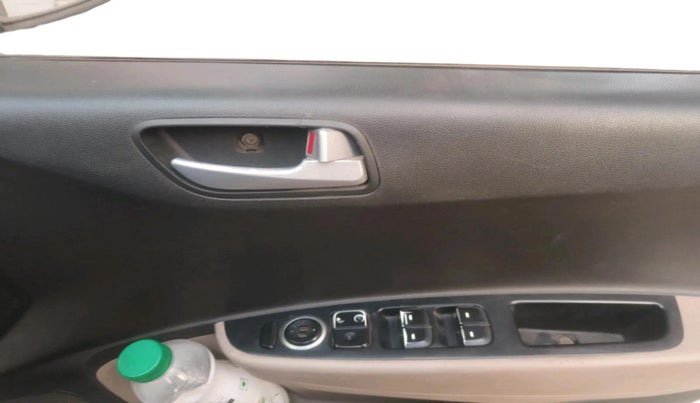 2015 Hyundai Grand i10 SPORTZ 1.1 CRDI, Diesel, Manual, 91,439 km, interior