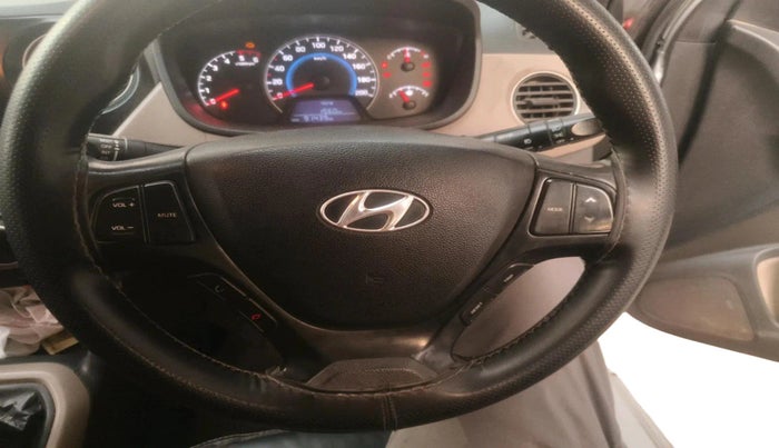 2015 Hyundai Grand i10 SPORTZ 1.1 CRDI, Diesel, Manual, 91,439 km, interior