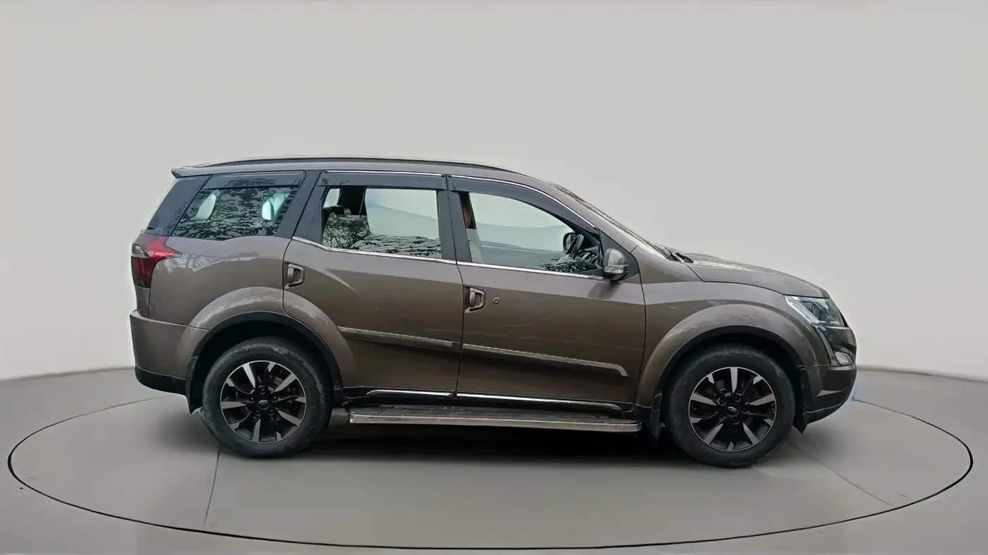 2019 Mahindra XUV500 W11 AT, Diesel, Automatic, 60,700 km, exterior