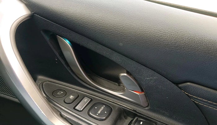 2019 Mahindra XUV500 W11 AT, Diesel, Automatic, 60,500 km, interior