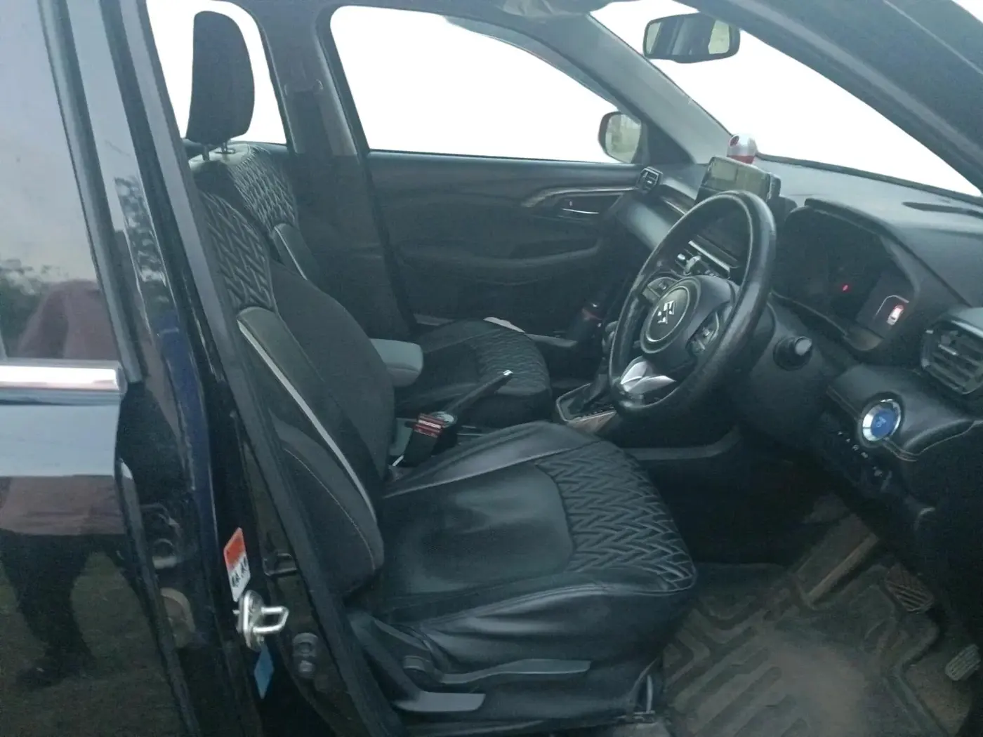 2024 Maruti Grand Vitara ZETA PLUS  HYBRID ECVT, Hybrid, Automatic, 38,495 km, interior