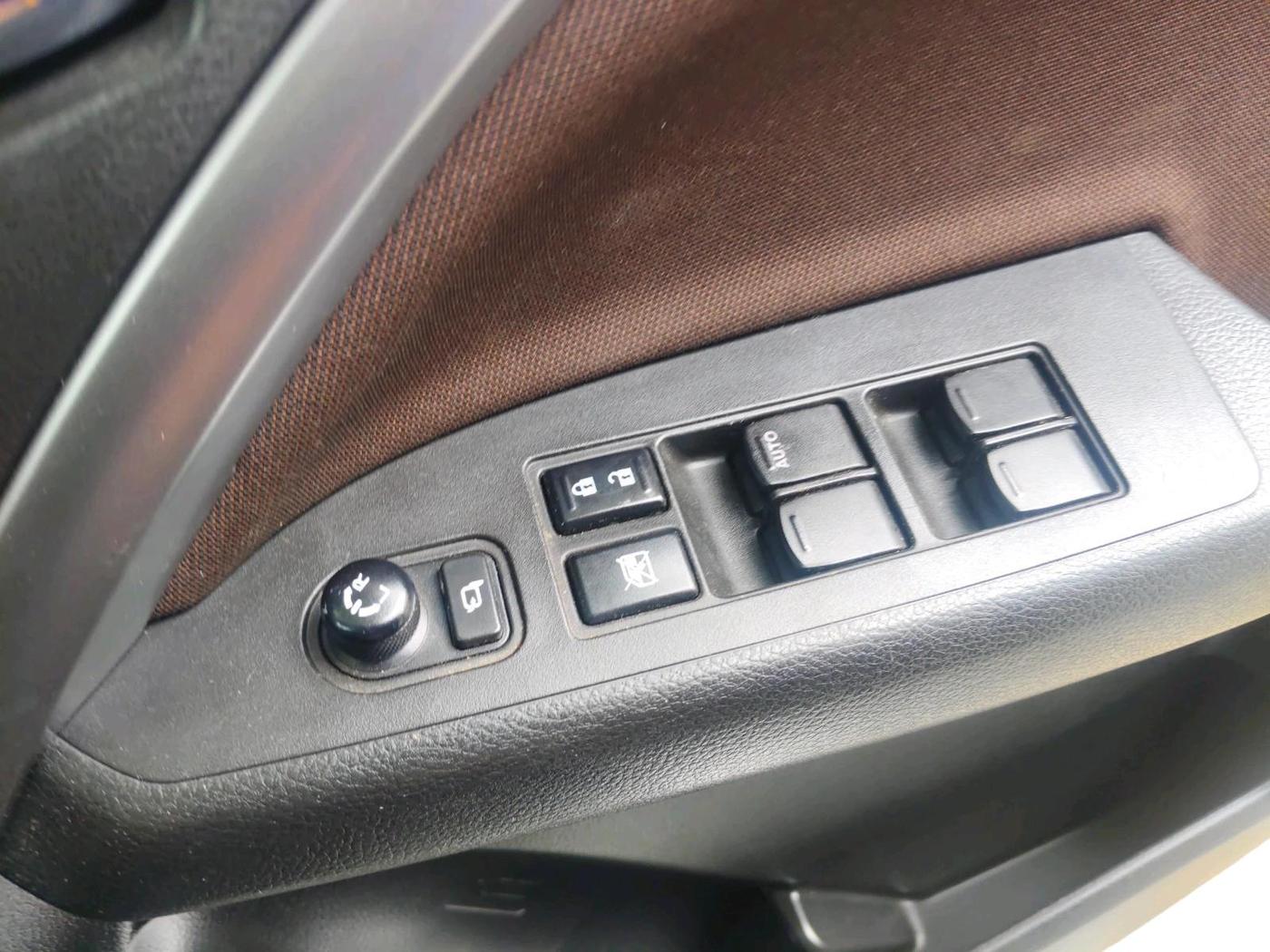 2023 Maruti BREZZA ZXI + SMART HYBRID, Petrol, Manual, 25,464 km, interior