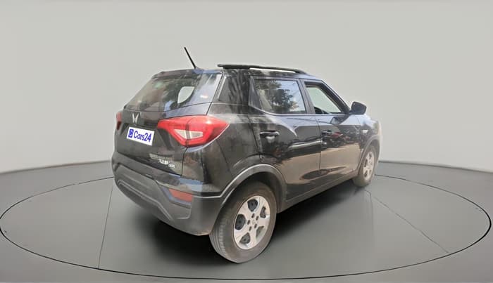 2023 Mahindra XUV300 W6 1.2 PETROL, Petrol, Manual, 27,568 km, exterior