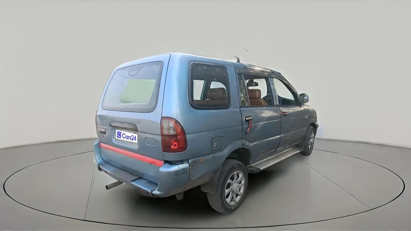2008 Chevrolet Tavera NEO LS B3 10 STR BS III, Diesel, Manual, 3,27,316 km, exterior