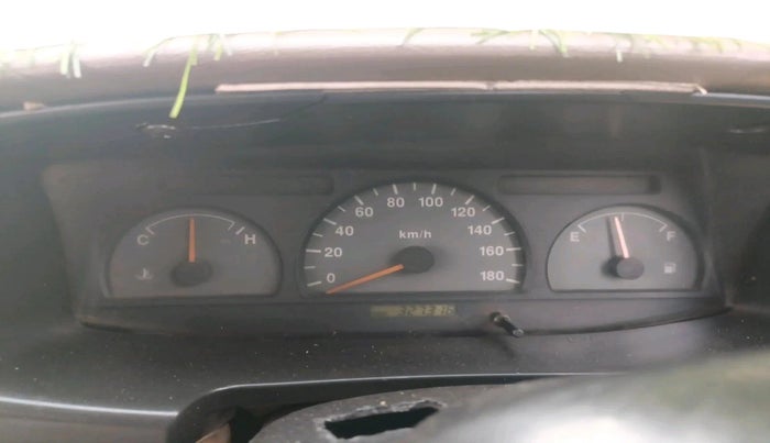 2008 Chevrolet Tavera NEO LS B3 10 STR BS III, Diesel, Manual, 3,27,316 km, interior